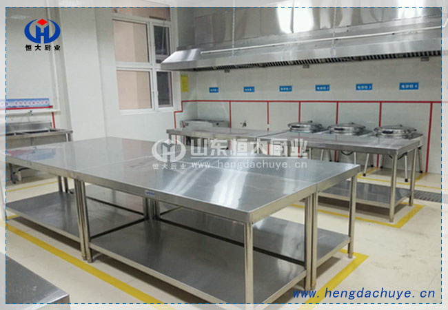 ���uĳ���̌W(xu��)У�N���O(sh��)�䰸��